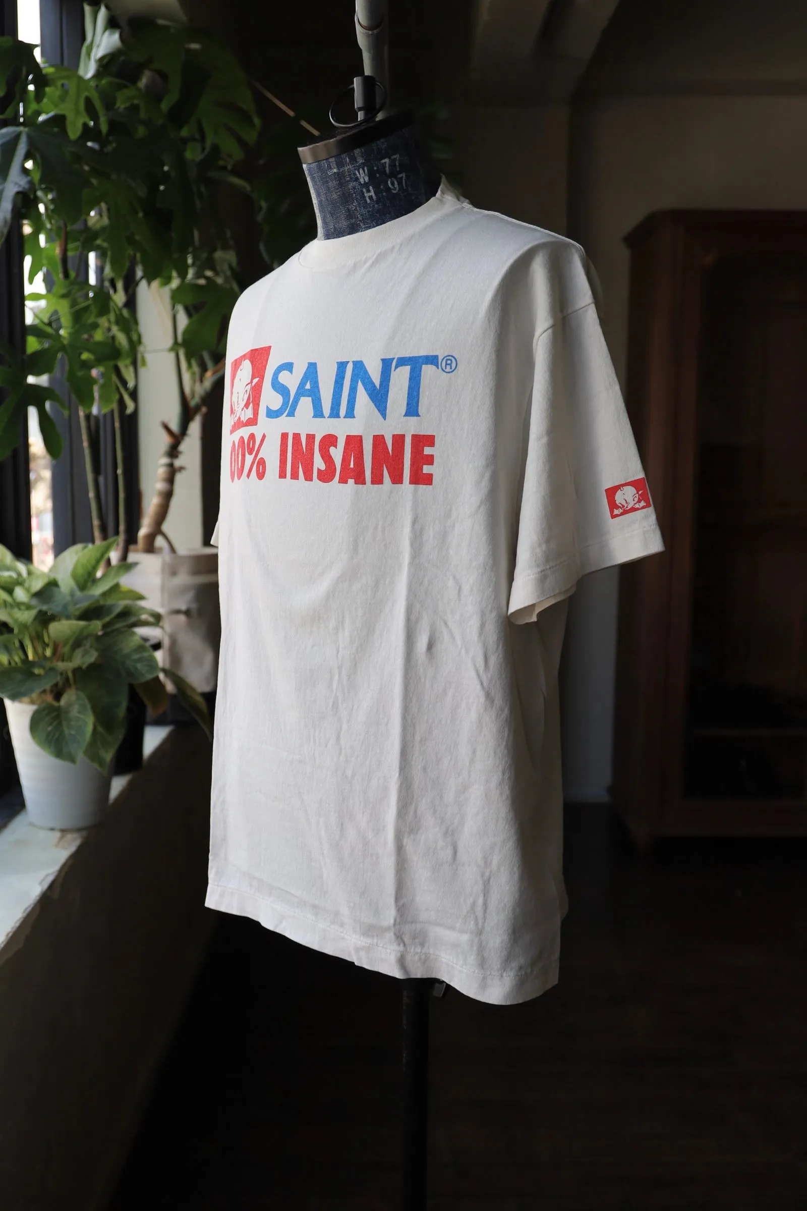 SAINT Mxxxxxx INSANE SS TEE/WHT Little Devil Angel TEE 100% INSANE slogan printed short sleeves off-white S-XL tube-woven fabric without side seams OE yarn original same weight correct version original main mark/wash mark/little angel security code original development no touch printing